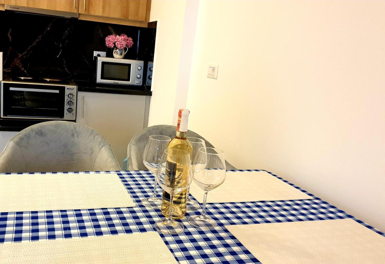 2F Saranda Apartment Buitenkant foto