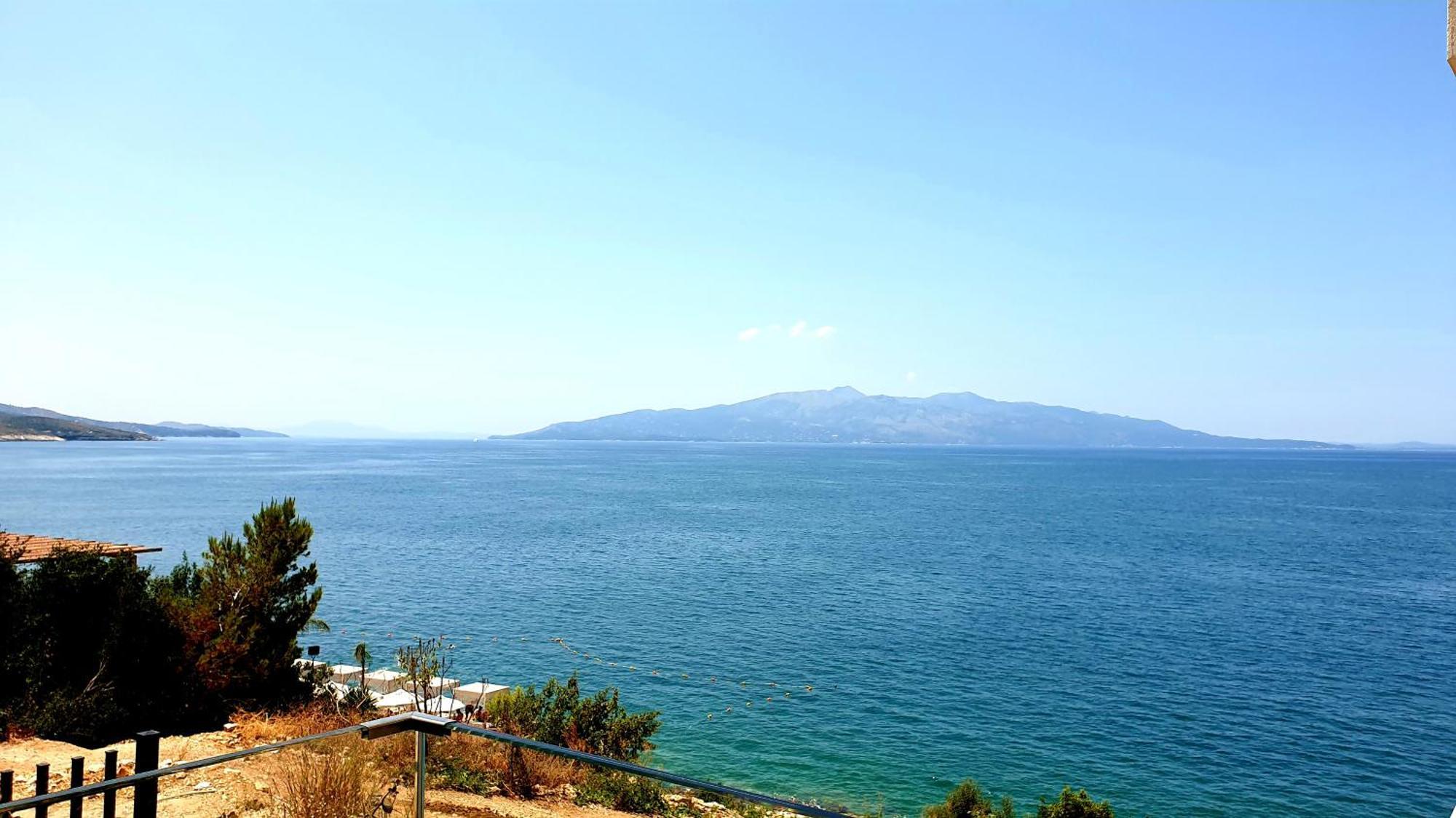 2F Saranda Apartment Buitenkant foto